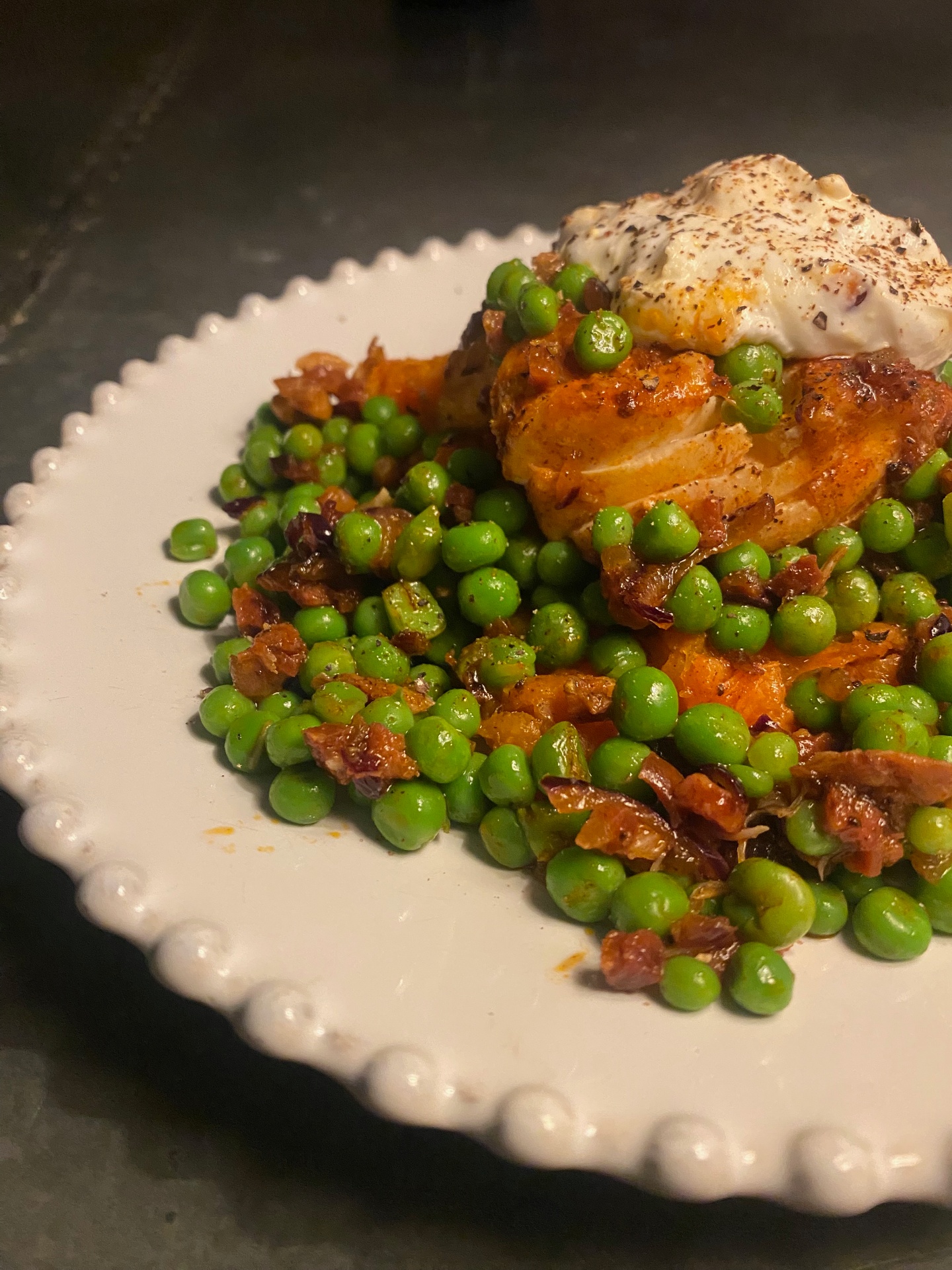 Baked paprika cod with peas & spicy dressing