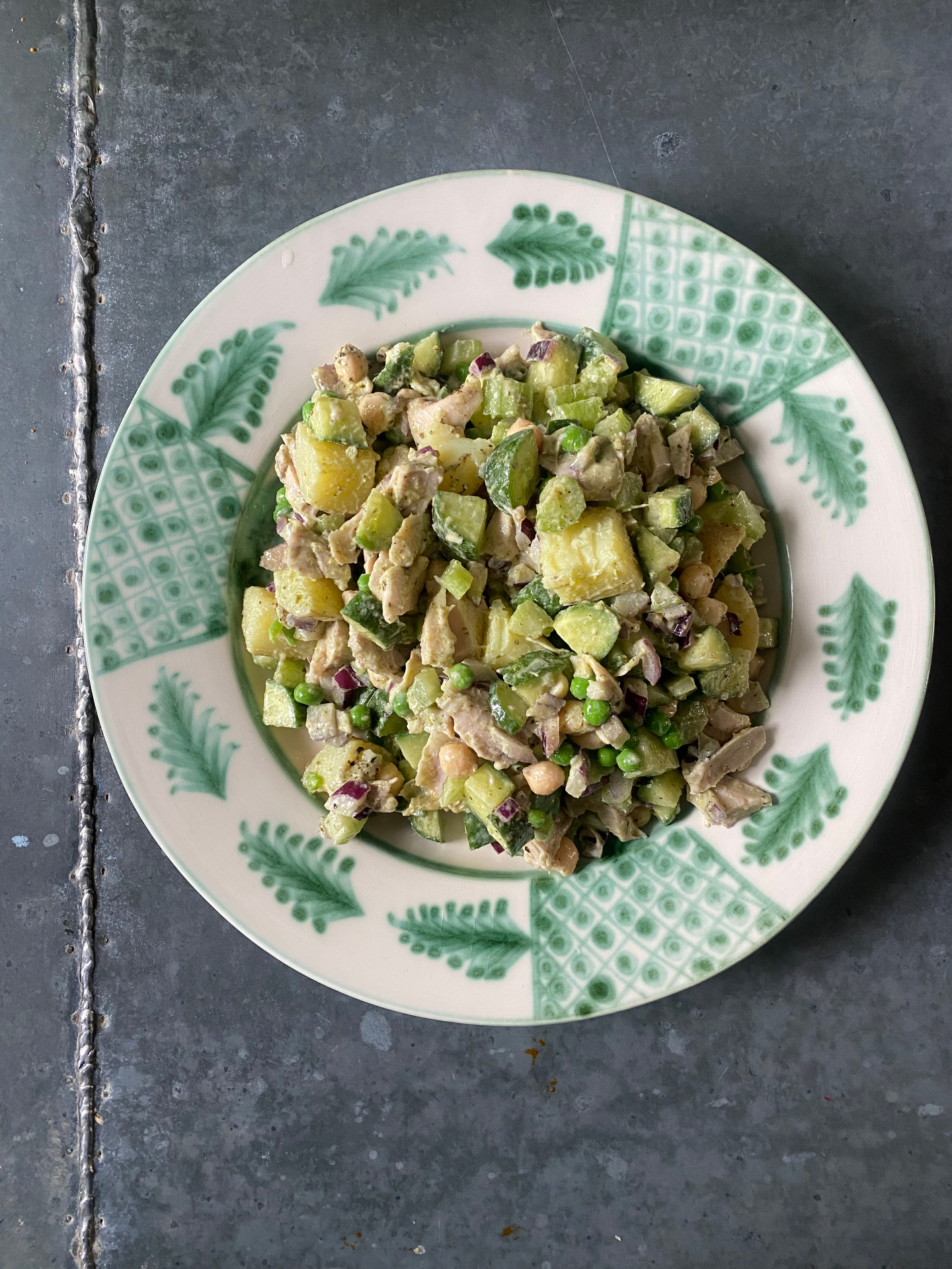 Pesto chicken salad