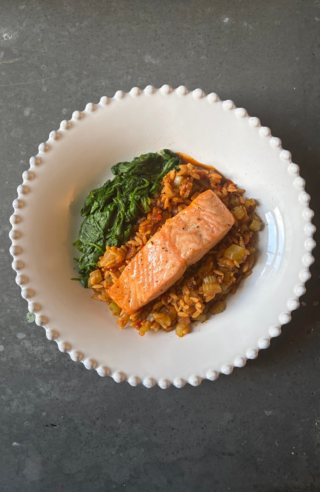 Salmon & rice bowl with spicy arrabbiata sauce