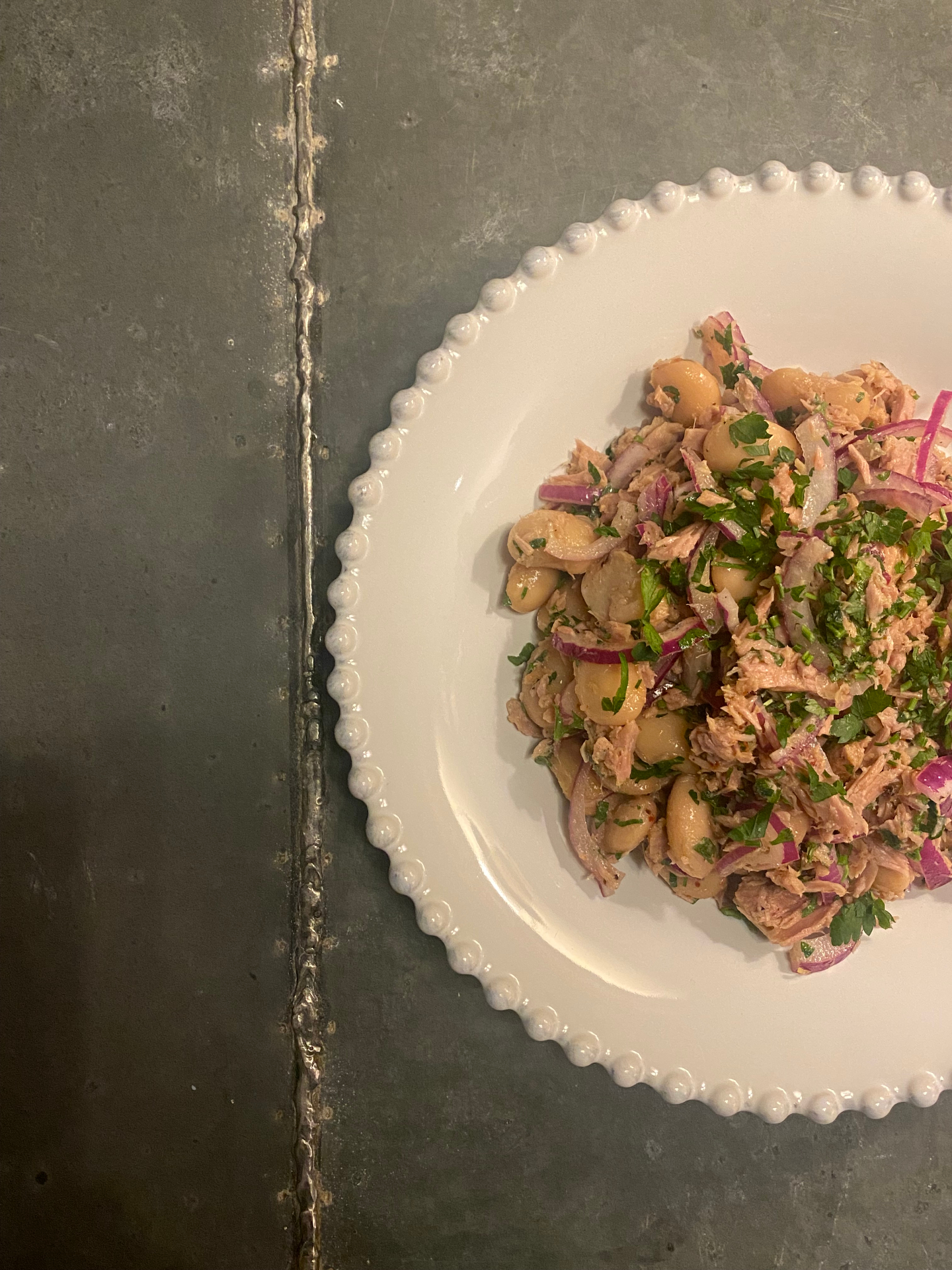 Tuna, butter bean & red onion salad